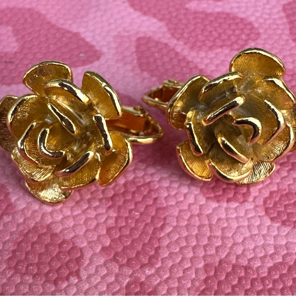 Gold Floral Earrings